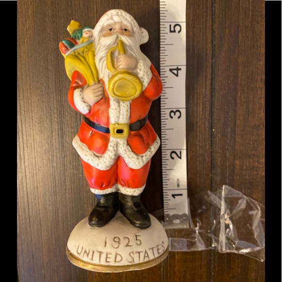 Vintage Set Of 5 Heilig-Meyers Santas From Around The World Christmas Figurines - Picture 1 of 10